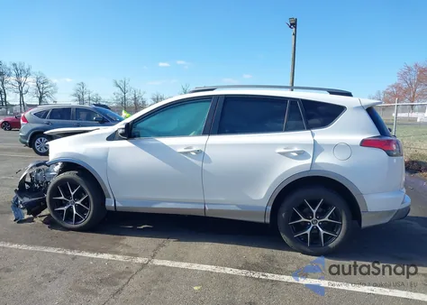 2017 Toyota Rav4 Se z USA, uszkodzony, nr VIN 2T3JFREV7HW668686